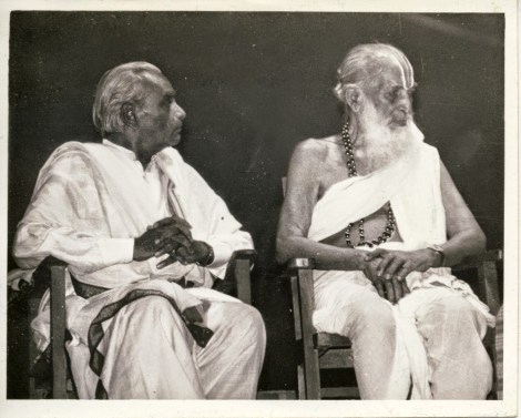 iyengar+y+krishnamacharya.jpg